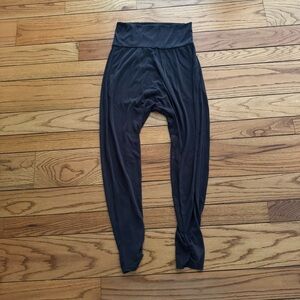 Free People Movement SzSm Black High-Waisted Pants with elastic hem detail